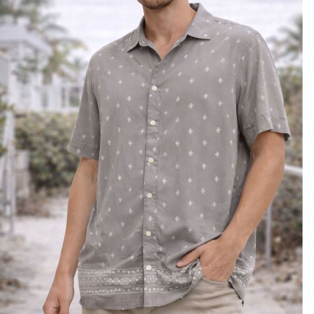 Abercrombie & Fitch Gray Geo Print Camp Shirt Mens Large Button Front